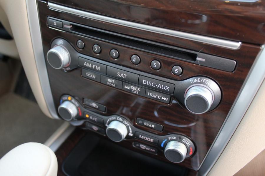  Nissan Pathfinder 2013 года  (фото 30 из 141)